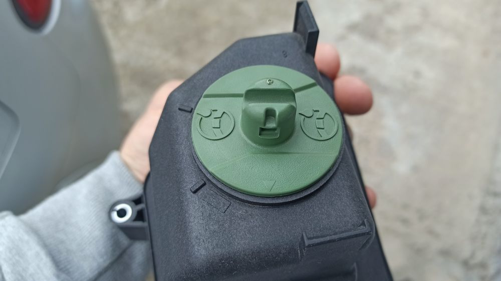 казанче за хидравликата VW golf, Bora, Audi, Seat, Skoda