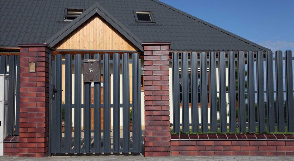 Garduri si porti stil jaluzea, sipca metalica, tabla cutata