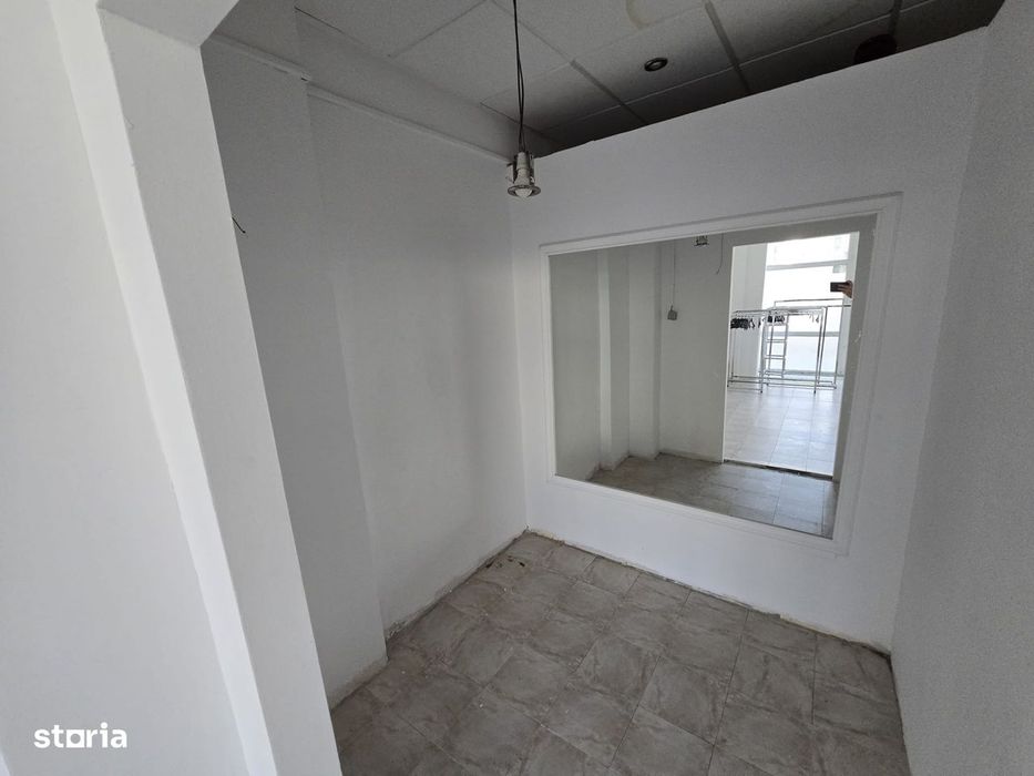Inchiriere Spatiu Comercial Vitrat, 140 mp Dacia - Statia Bicaz