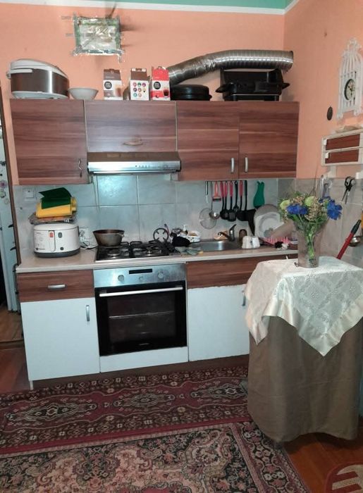 Vând apartament mare are 62 mp