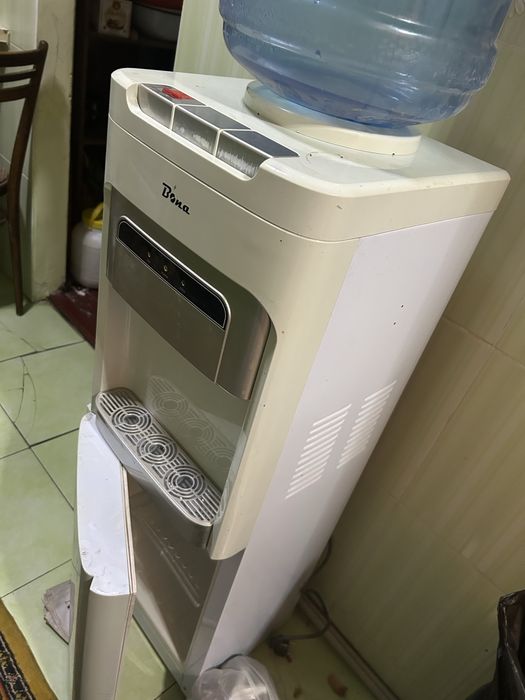 Диспенсер для воды. 40 мың