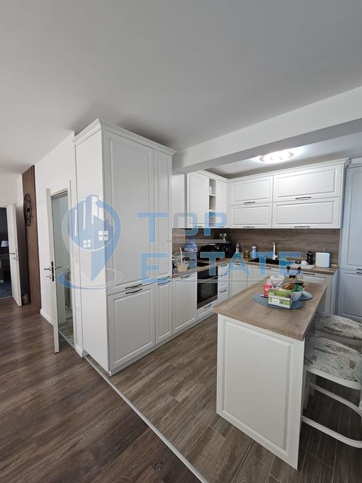Продава се Тристаен апартамент в Велико Търново, Акация - 117 кв.м за 2265 €/кв.м - Снимка #3