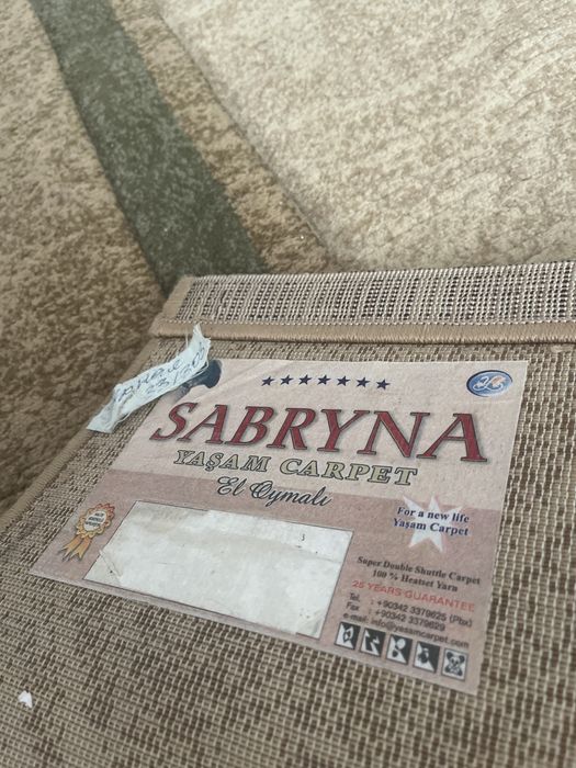 Продам срочно ковры 2 штуки