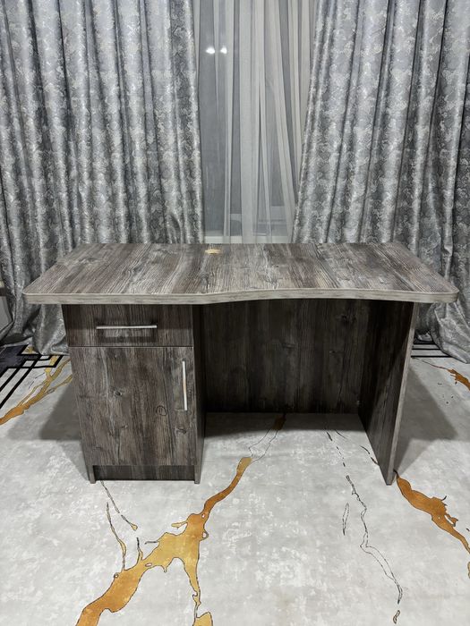 офисной мебель кресло стол