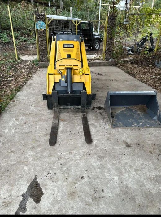 Гусеничный минипогрузчик