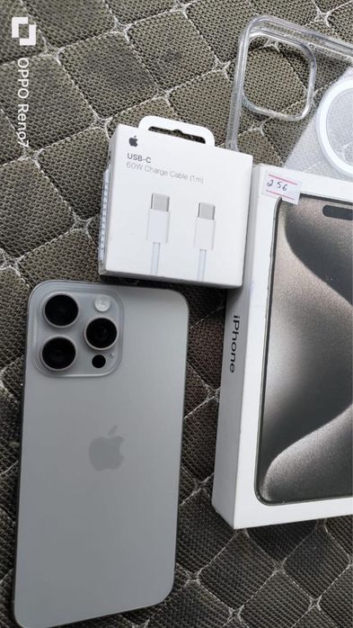 Срочная продажа аифон 15 про макс 256 гиг каробка есть 90%