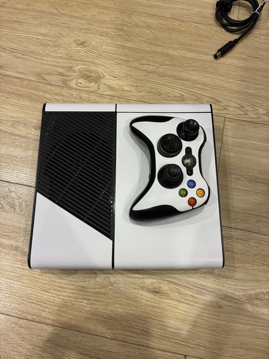 Продам xbox 360 e