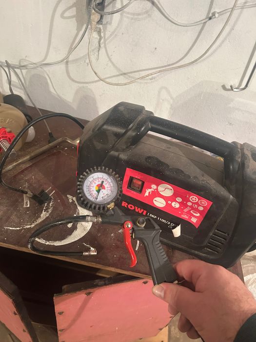 Компресор 220v продава се цена 40 лв