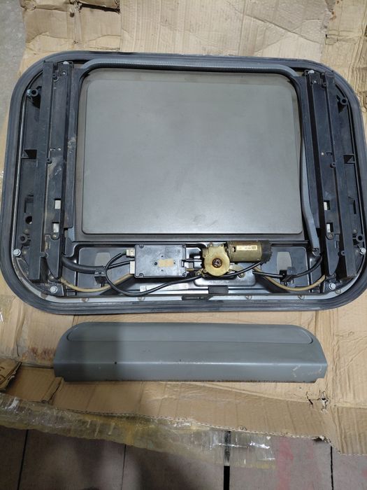 Люк на крышу Актрос