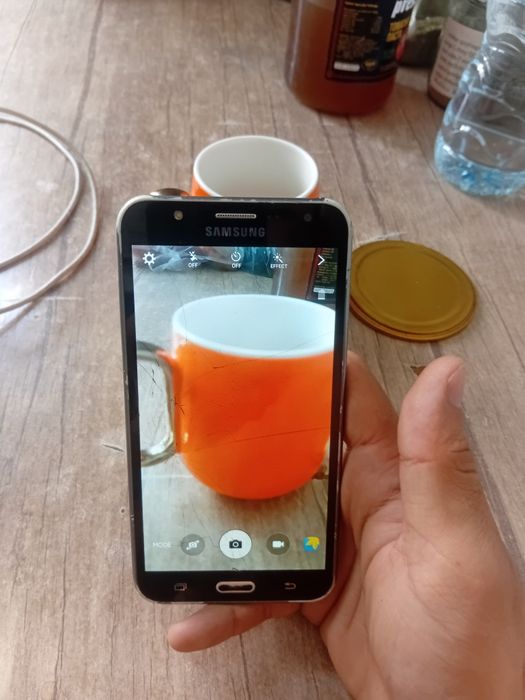 Samsung Galaxy J7 / Telefon