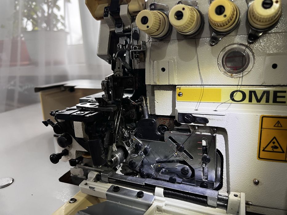 Mașină surfilat industrială Omega757 (220V) model identic cu Siruba757