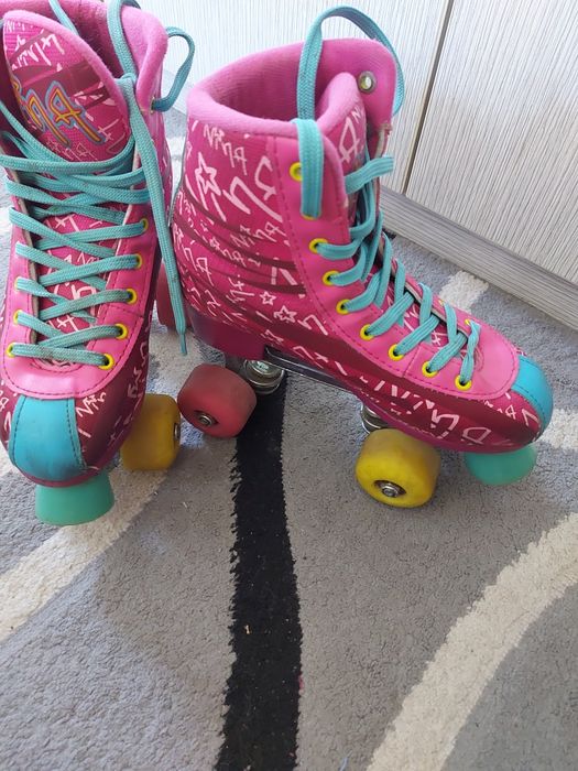 Ролкови кънки за момиче