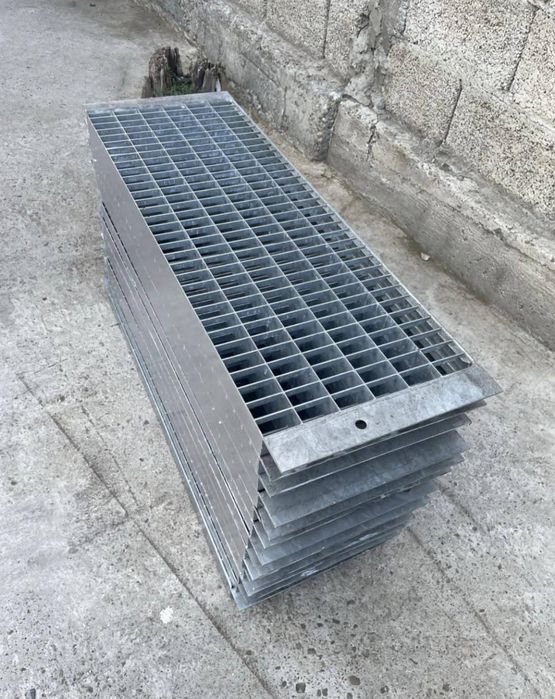 Trepte zincate galvanizate