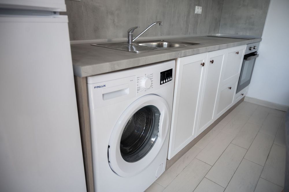 Дава се под наем Двустаен апартамент в Варна, Колхозен пазар - 65 кв.м за 433.5 € - Снимка #11