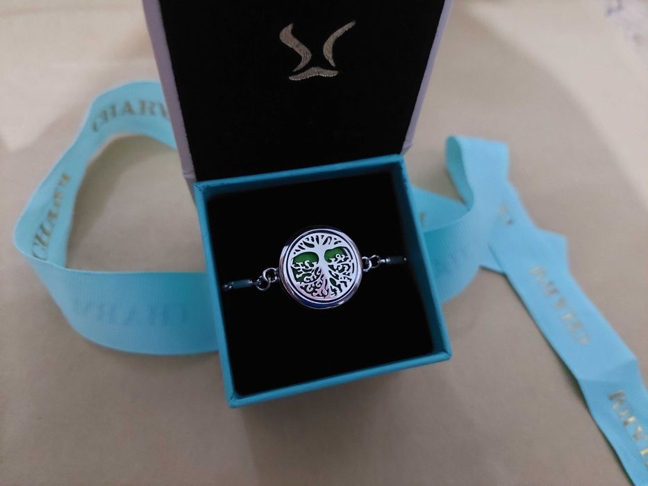 Cadoul ideal bratara cu aromaterapie pomul vietii - cutie cadou charm