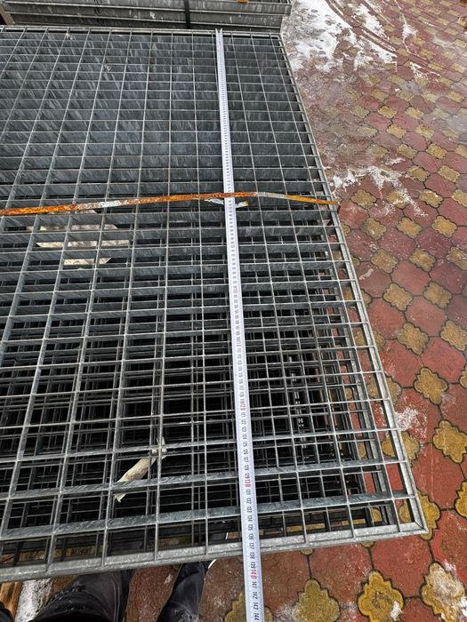 Grilaje zincate galvanizate