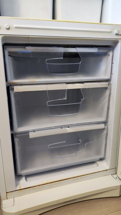 Продается холодильник