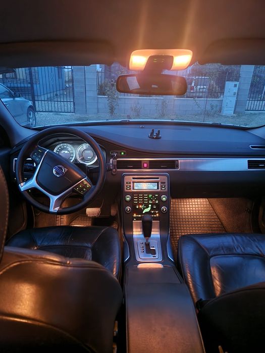 Volvo v70.  2.0    euro 5
