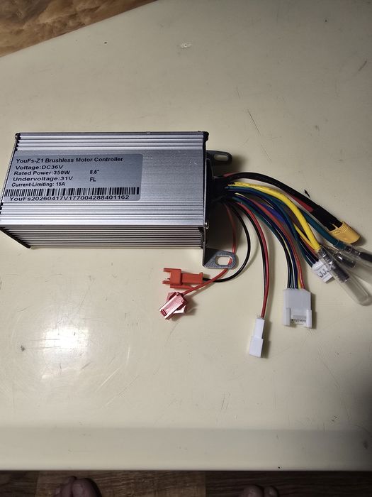 Vând controller 36v 15A, acumulator Makita nou, surubelnita electric