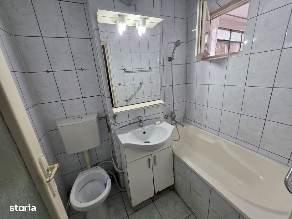 Apartament 4 camere Hipodrom , etaj 2 , 2 balcoane