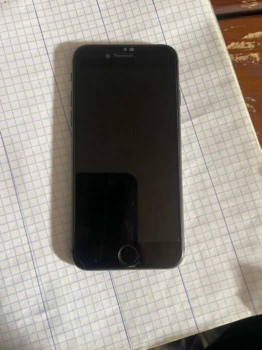 Айфон 8 64 ГБ