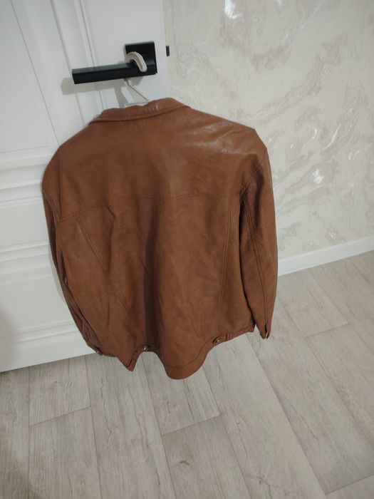 Куртка мужская кожаная размер 50 52 в хорошем состоянии новая