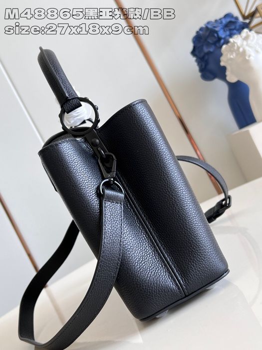 Geanta Louis Vuitton Capucines, tip Premium