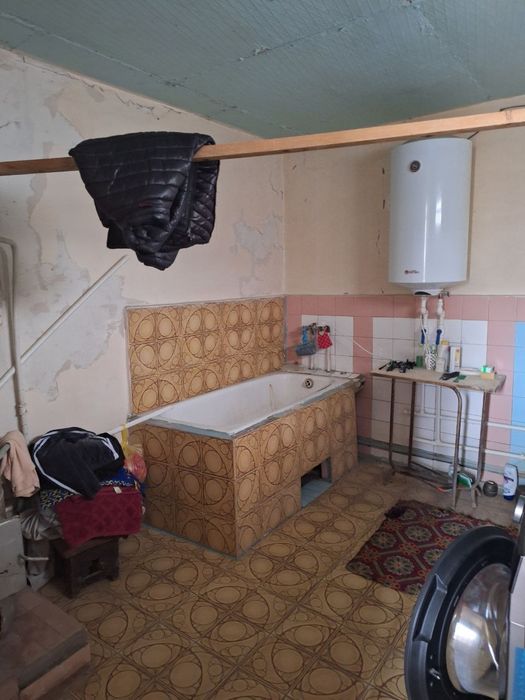 6 сотик, 5 хонали уй сотилади