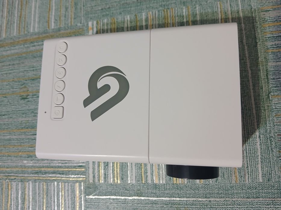 Портативный мини проектор