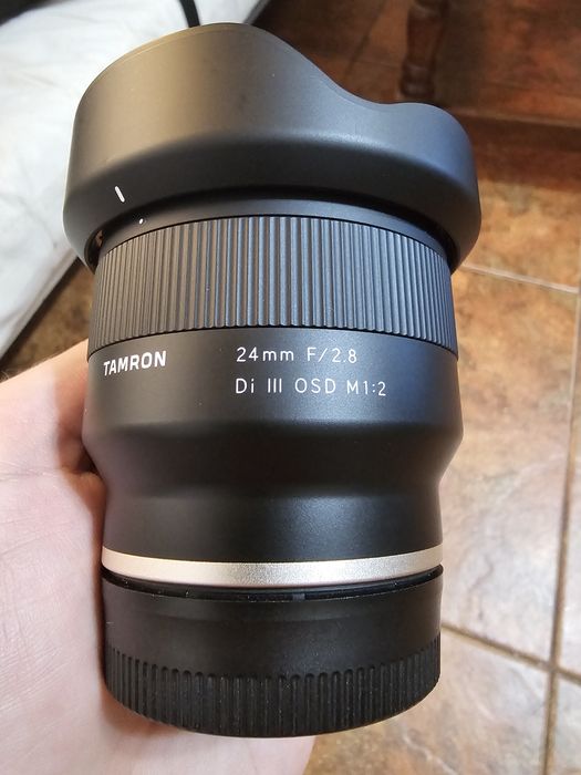 Tamron 24 mm f2.8 Di iii pentru Sony