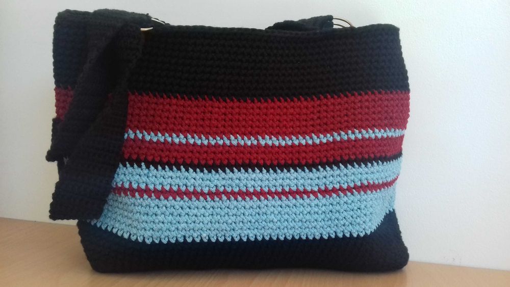 Ръчно изплетени чанти