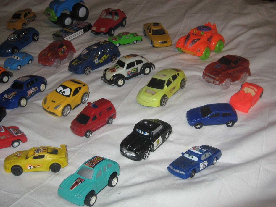 играчки  РАЗНИ -26бр.