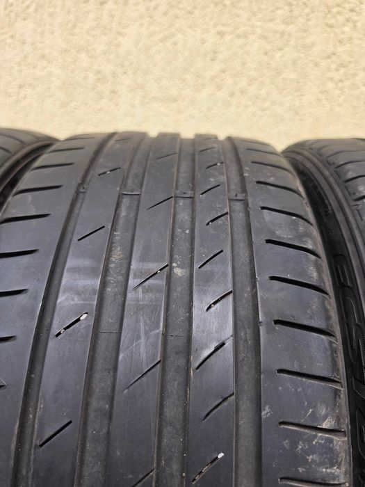 4 бр. летни гуми 225/35/18 Kumho DOT 2x1820 2x4717 4-5 mm