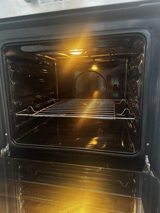 Продам встроенную духовку