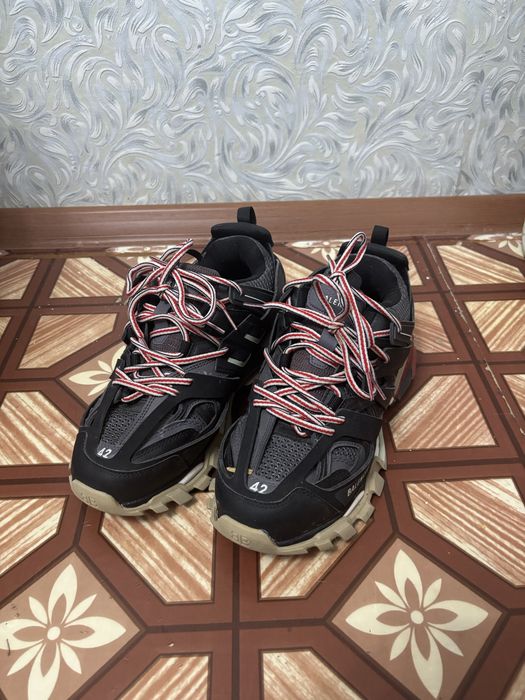 Продам balenciaga track 1 новые