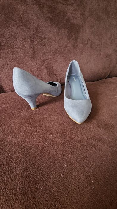 Продам туфли замшевые новые