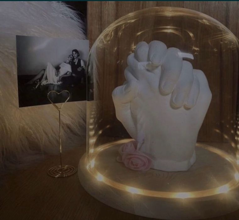 Слепок рук для влюблённых