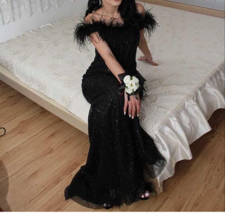 Бална черна рокля