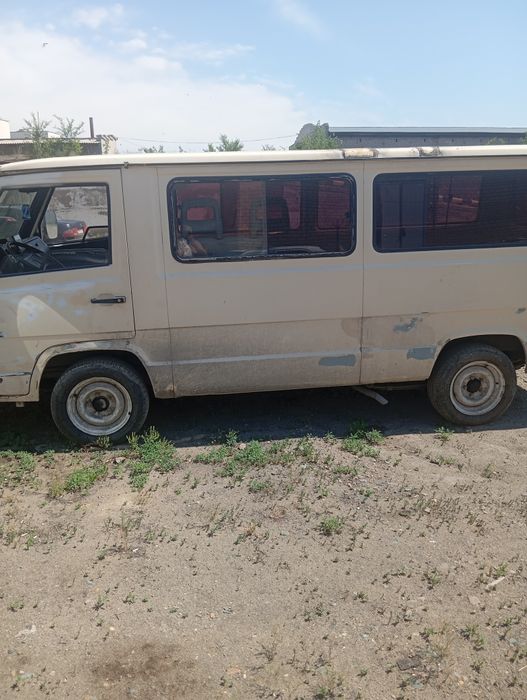 Продам автомобиль Мерседес МБ 100 Д