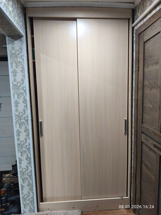 Шкаф-купе, высота 2.40.