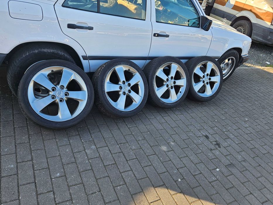 Оригинални лети джанти 17" Toyota