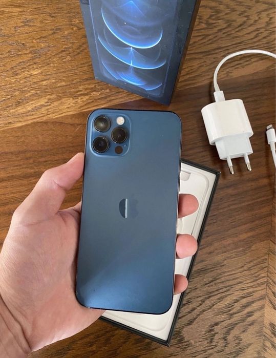 Телефон iPhone 12 Pro 256gb