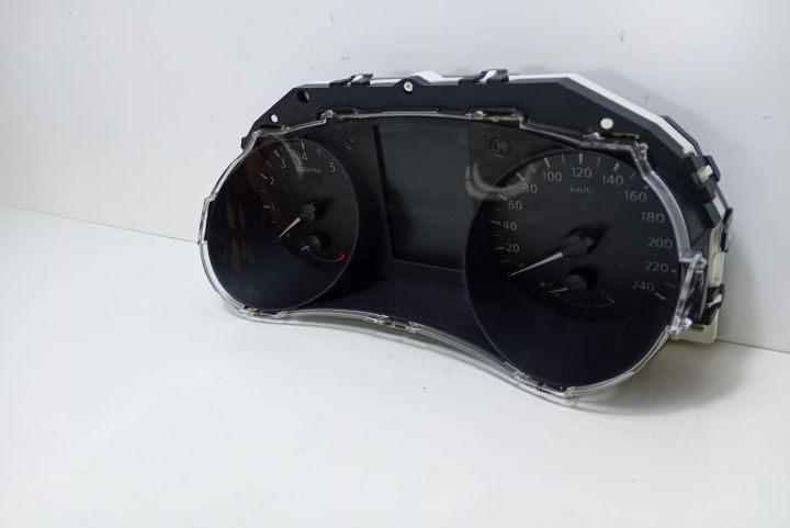 Ceas bord Nissan Qashqai a 2-a generatie J11