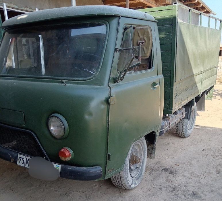 Uvazik yuk mashinasi