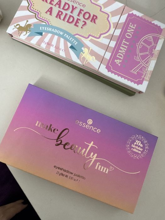 Paleta farduri Essence