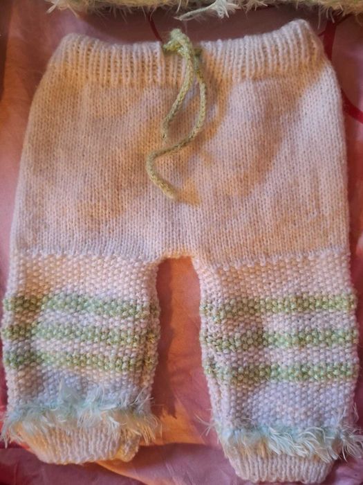 плетени бебешки комплекти