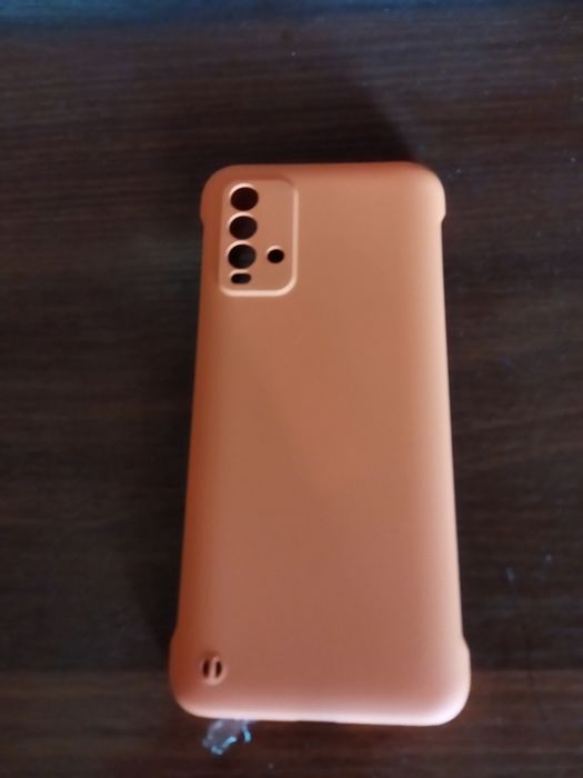 Чехлы для телефонов разные дешево