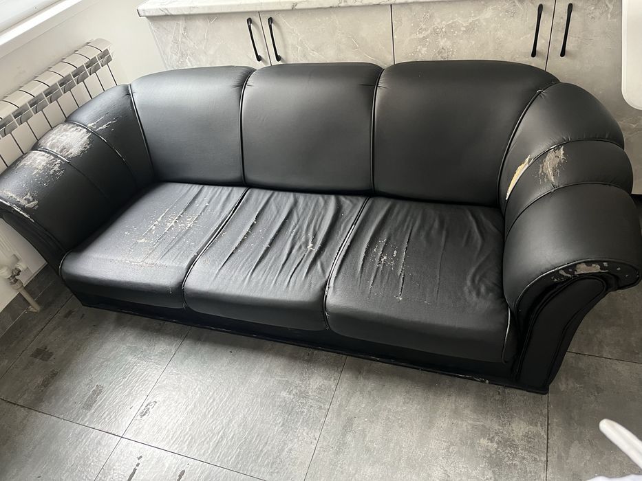 Продам срочно диван