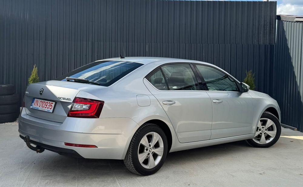 SKODA Octavia 2019 — imagine 4