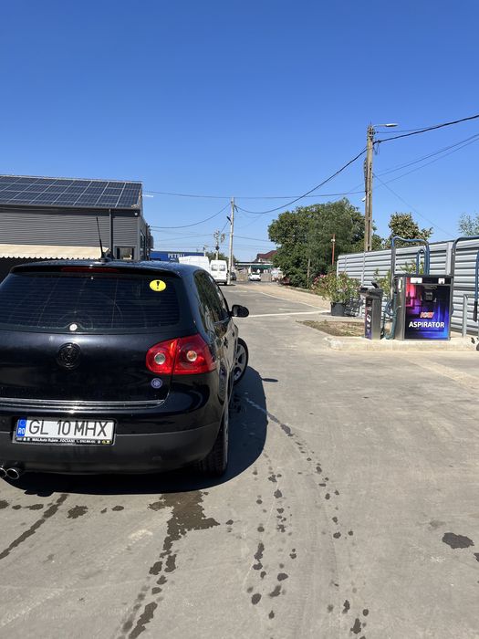 vând urgent golf 5